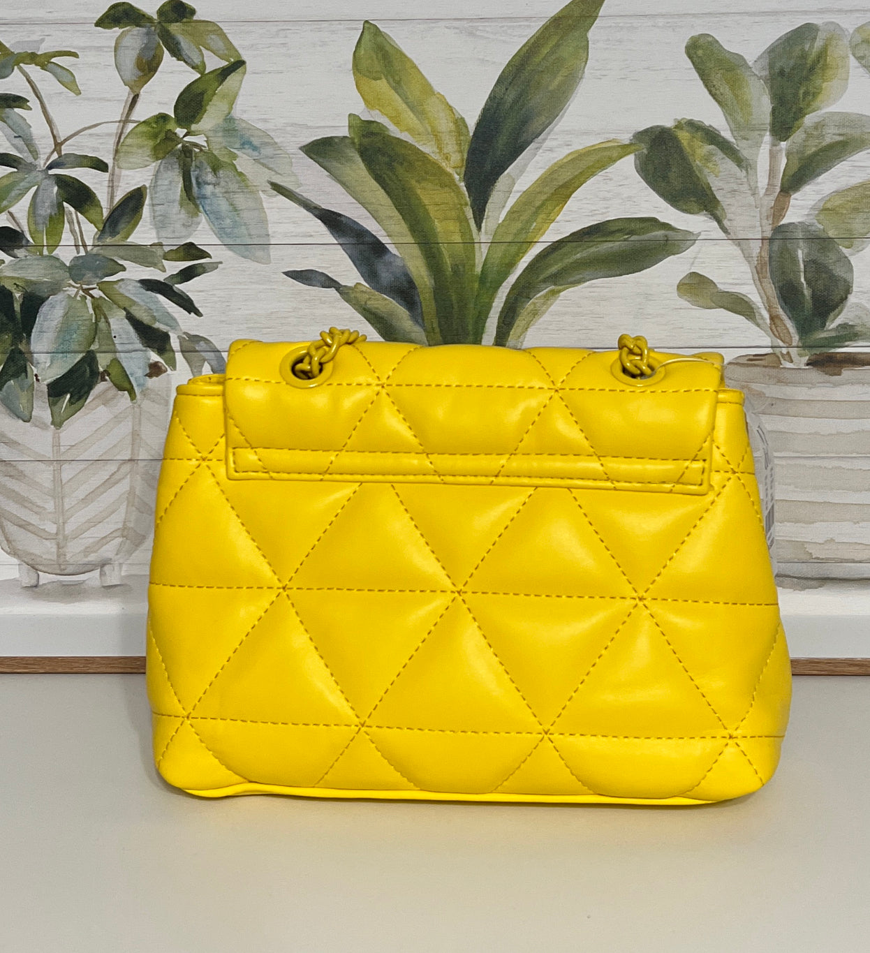 QUILTED MINI CHAIN BAG