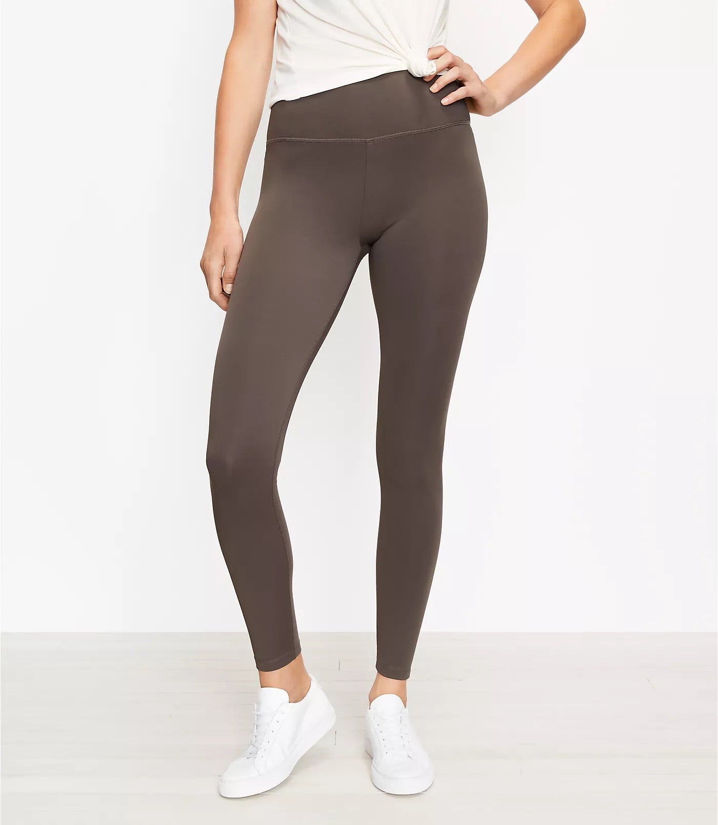 Lou & Grey Pocket Leggings